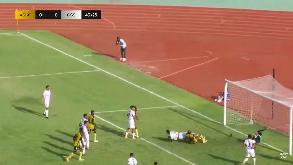 نتيجة سلبية للنادي الصفاقسي بمساهمة التحكيم الافريقي