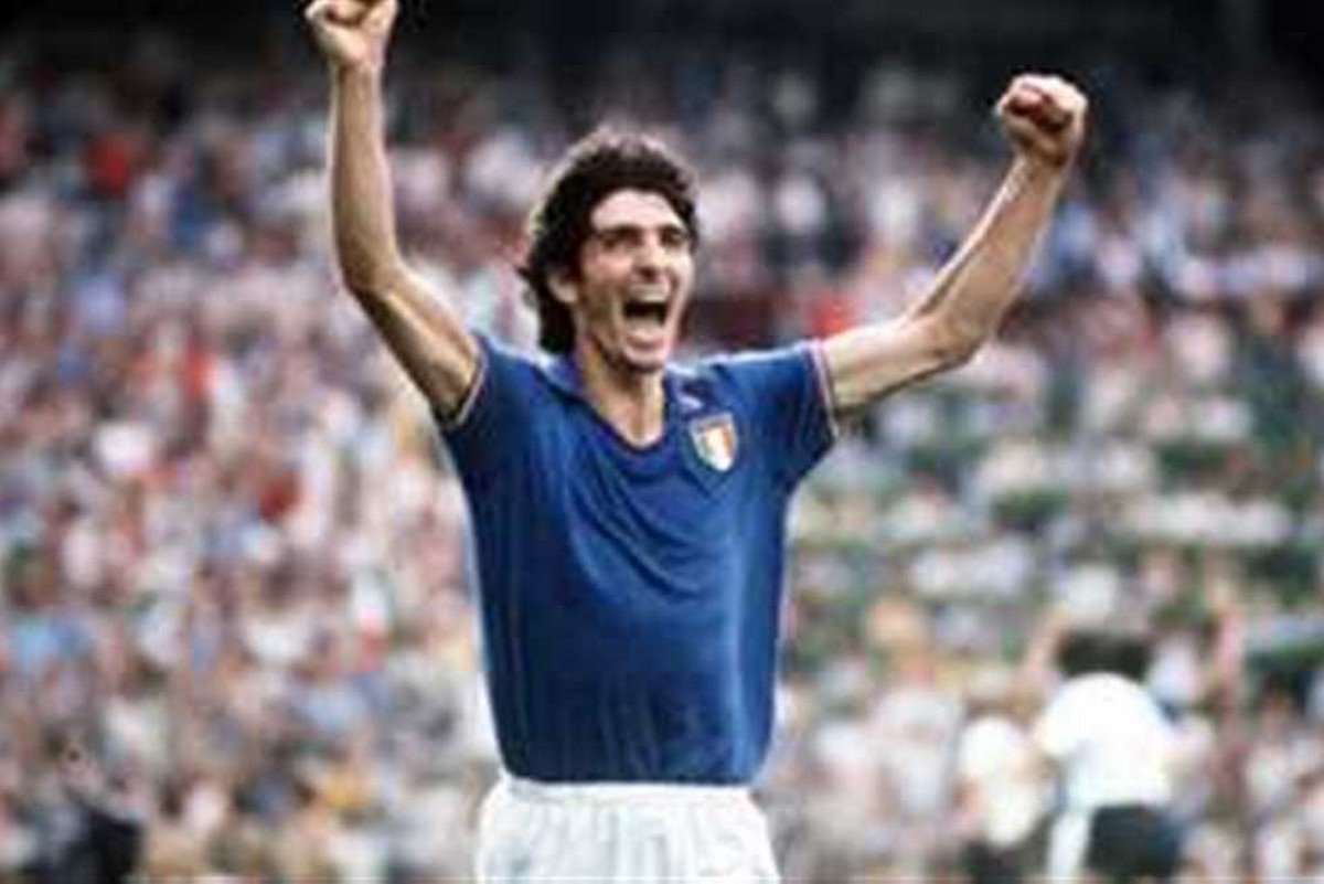 قبل 17 يوم : من الذاكرة: النجم الإيطالي باولو روسي.