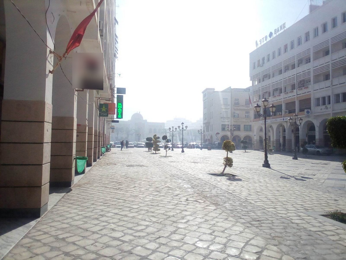 تحقيق الاسبوع : صفاقس  تحت  قصف  مزدوج للنفايات ودخان حرائق مصب طريق  الميناء