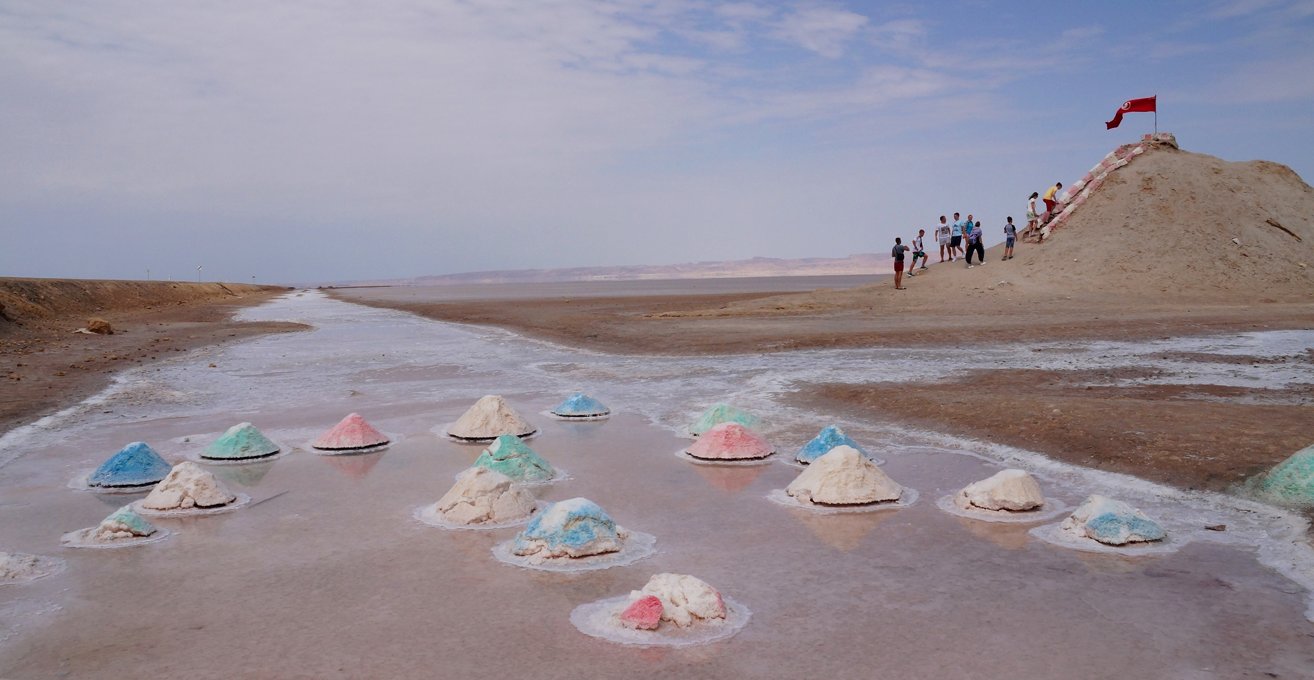 وزارة الصناعة توافق على تأسيس رخصة البحث عن المواد المعدنية “شط الجريد الشمالي”