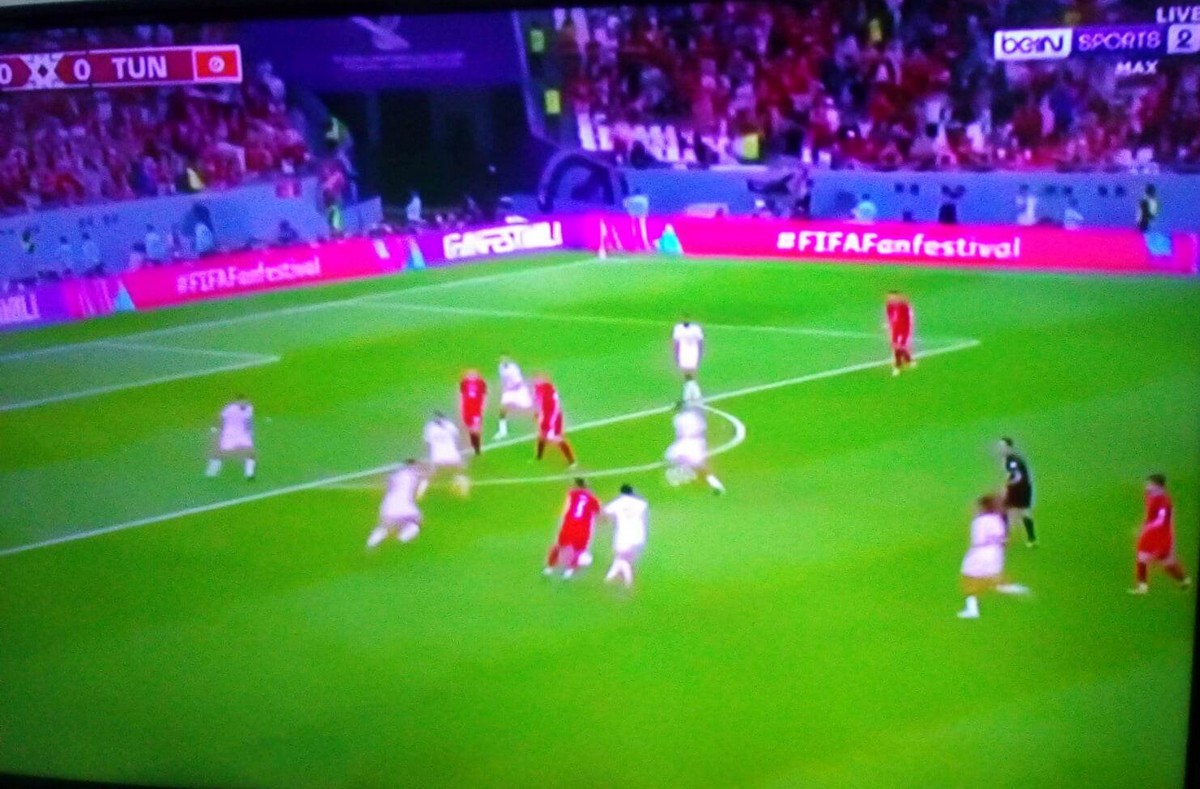 المنتخب  التونسي  يبدع ويمرّ بجانب الانتصار