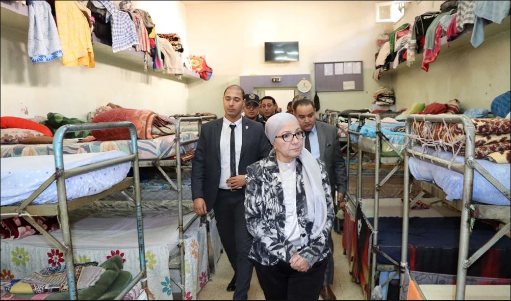 وزيرة العدل تؤدي زيارة غير معلنة لـسجن برج الرومي وتأذن بتنفيذ إجراءات مستعجلة