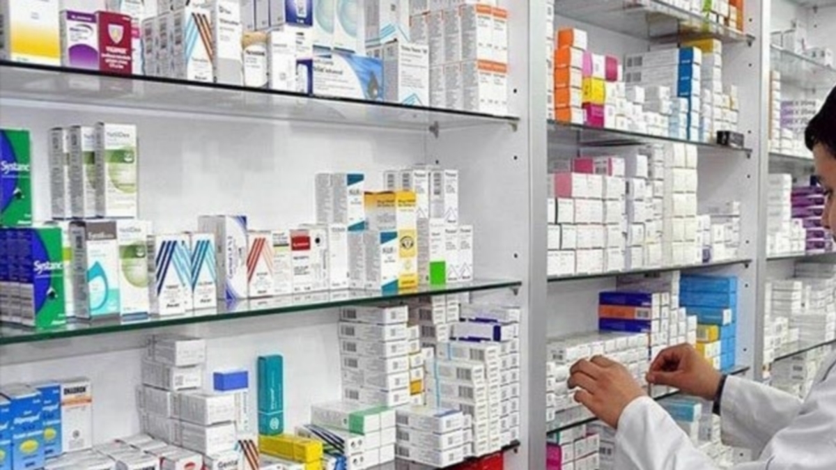 صفاقس : تشكّيات  من أسعار  الدواء في  الصيدليّات  والمطالبة باشهارها