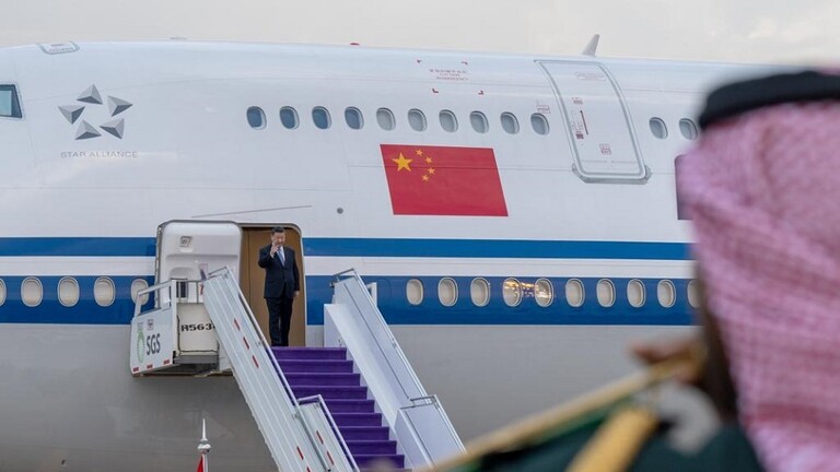 الرئيس الصيني شي جين بينغ يصل إلى السعودية