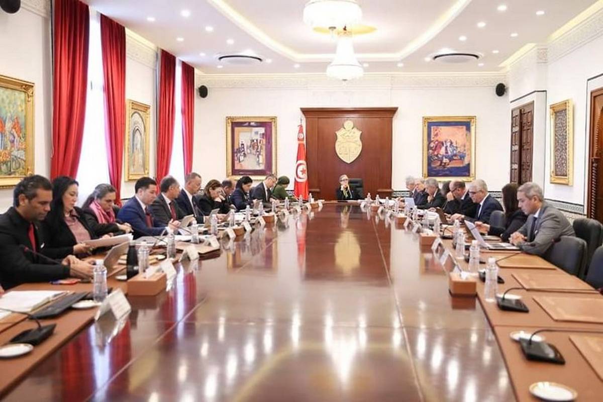 رئيسة الحكومة تشرف على اجتماع مجلس الوزراء️