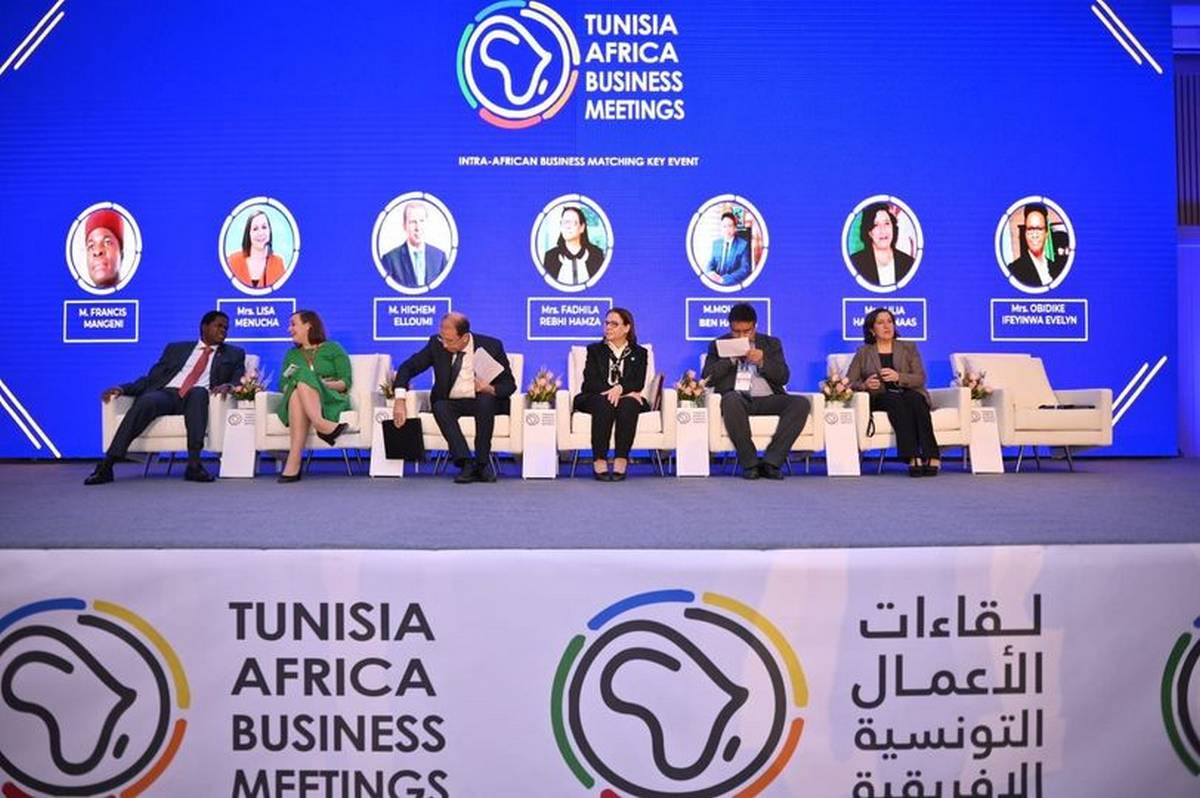 وزيرة التجارة وتنمية الصادرات تشرف على افتتاح فعاليات تظاهرة اللقاءات المهنية التونسية الافريقية