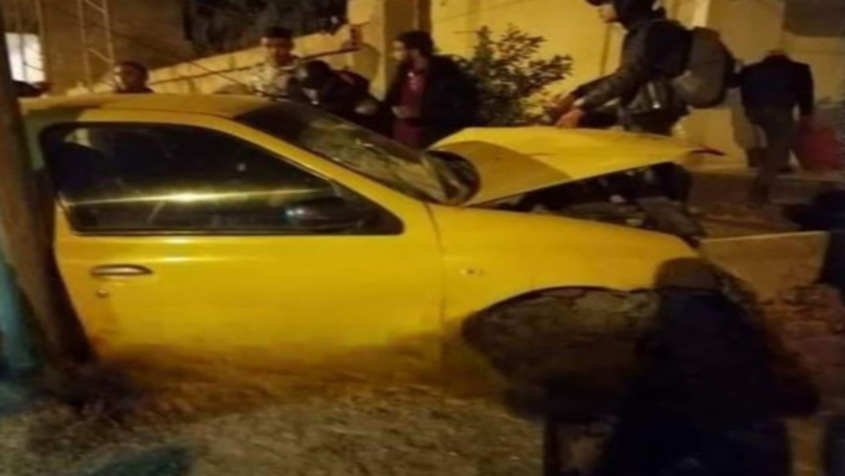 صفاقس :  سيارة أجرة تصطدم بجدار منزل  وإصابة السائق بجروح