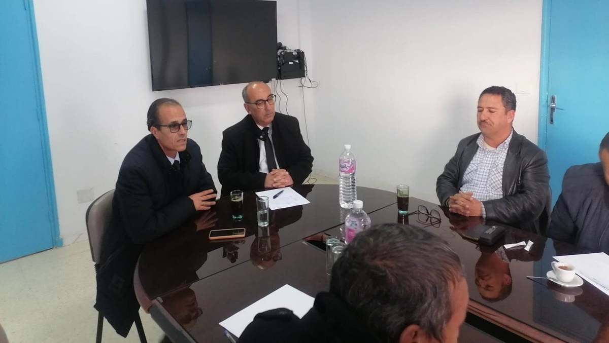 بلدية قرقنة جلسة للنظر في ظاهرة تكاثر الكلاب السائبة