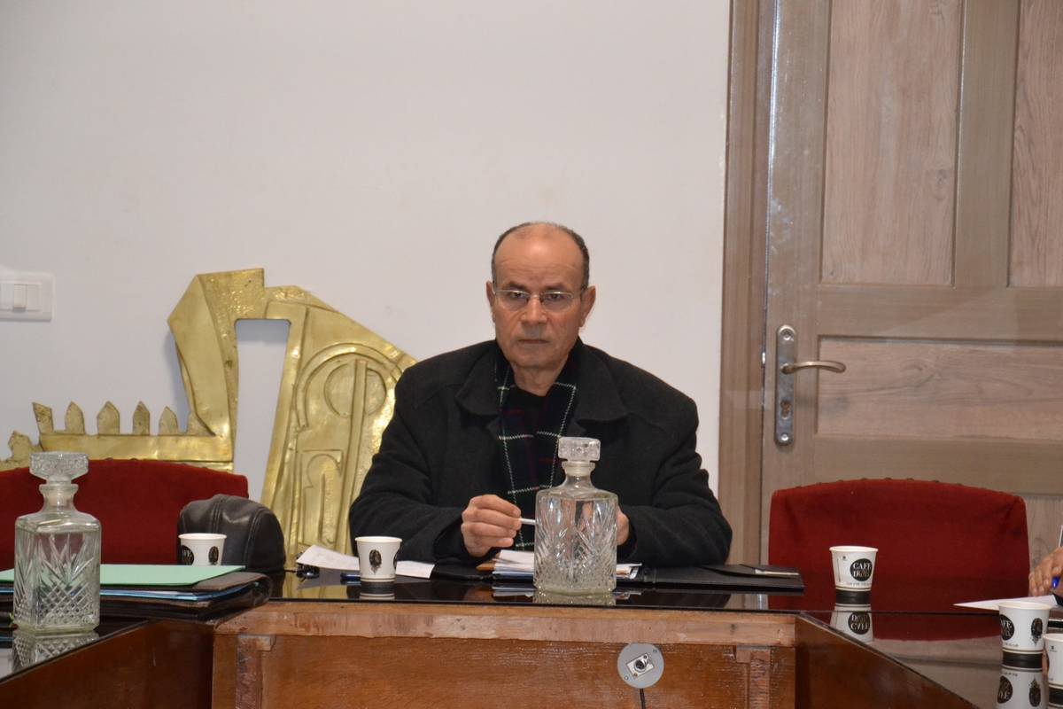 بلدية صفاقس : جلسة للجنة الشؤون العقارية والقانونية للنظر  في وضعيّة  بعض المحلات