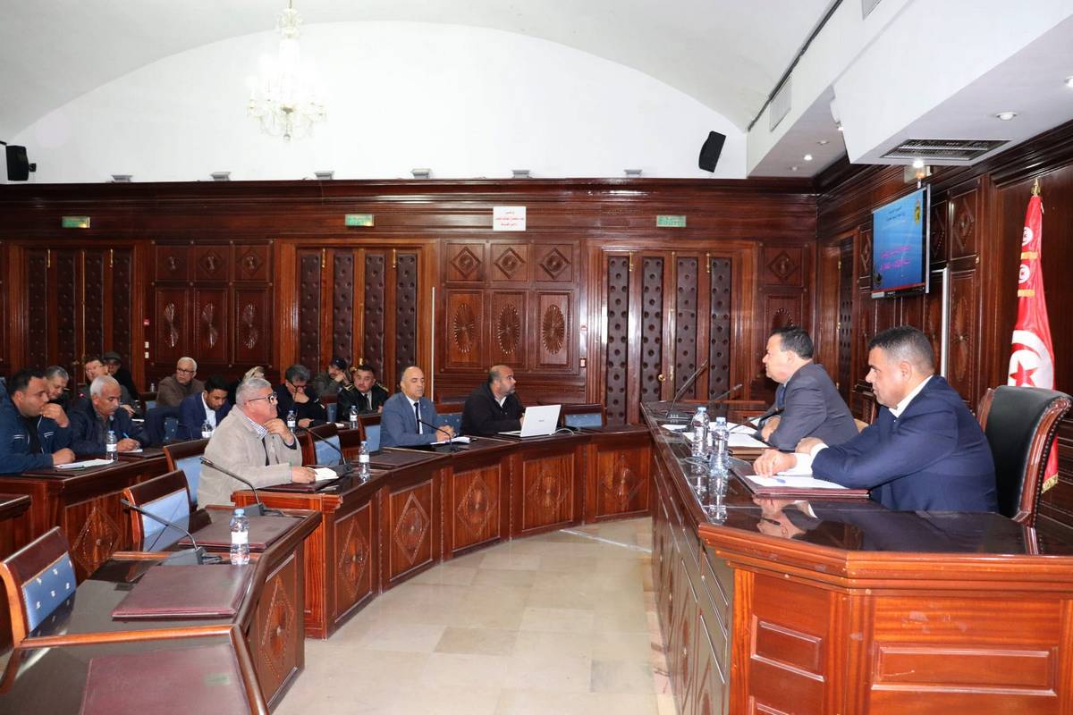 صفاقس: مخرجات جلسة عمل اللجنة الجهوية لمتابعة تطور الأسعار وضمان انتظام التزويد