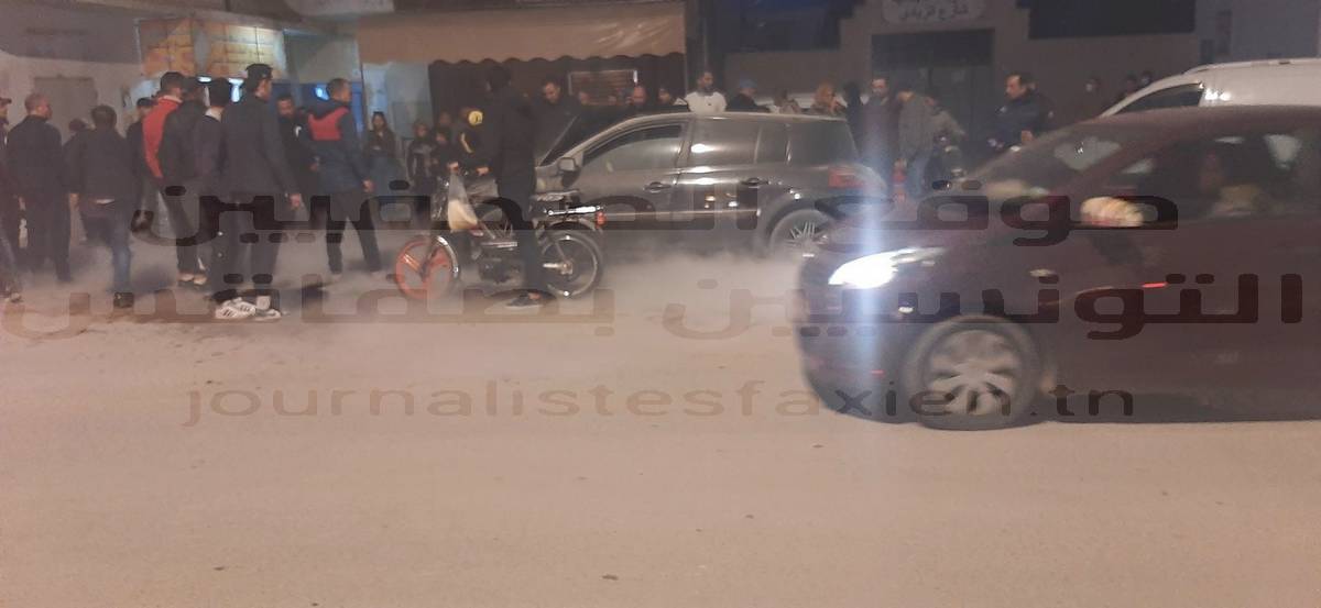 عاجل : احتراق  سيارة  بطريق  تونس