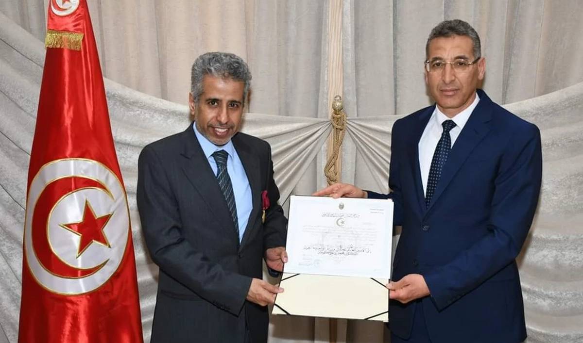 توفيق  شرف  الدين يكرّم الأمين العام لمجلس وزراء الداخلية العرب