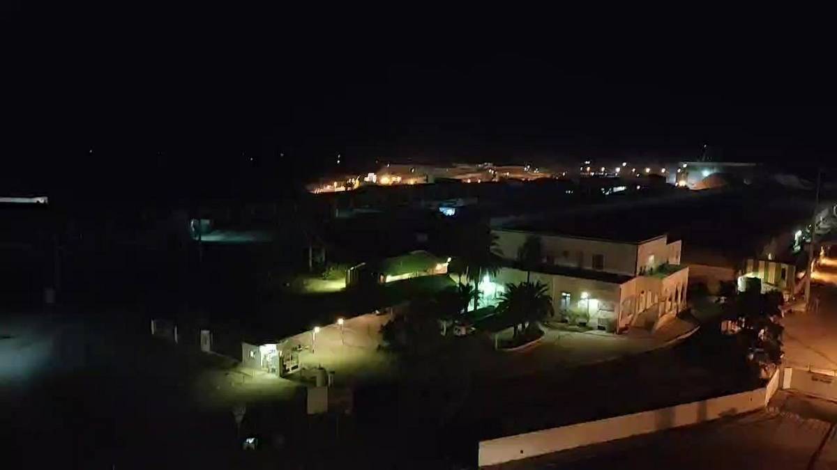 صفاقس : غريب حركة مرور كثيفة ليلة الأحدْ ولكن غياب أعوان  المرور بجلّ المفترقات