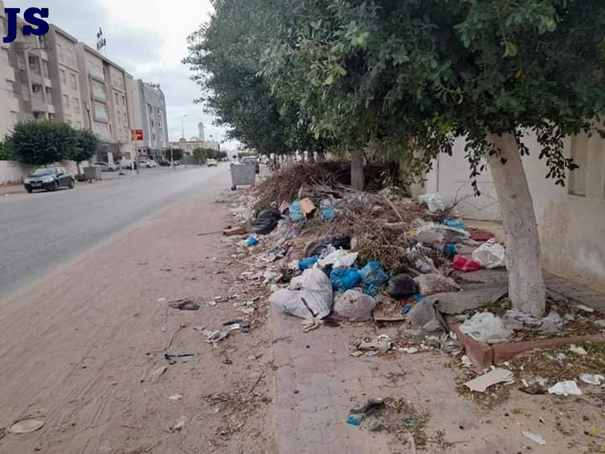 صفاقس : مواطن يرجو رئيس دائرة مركز شاكر عدم  رفع  النفايات