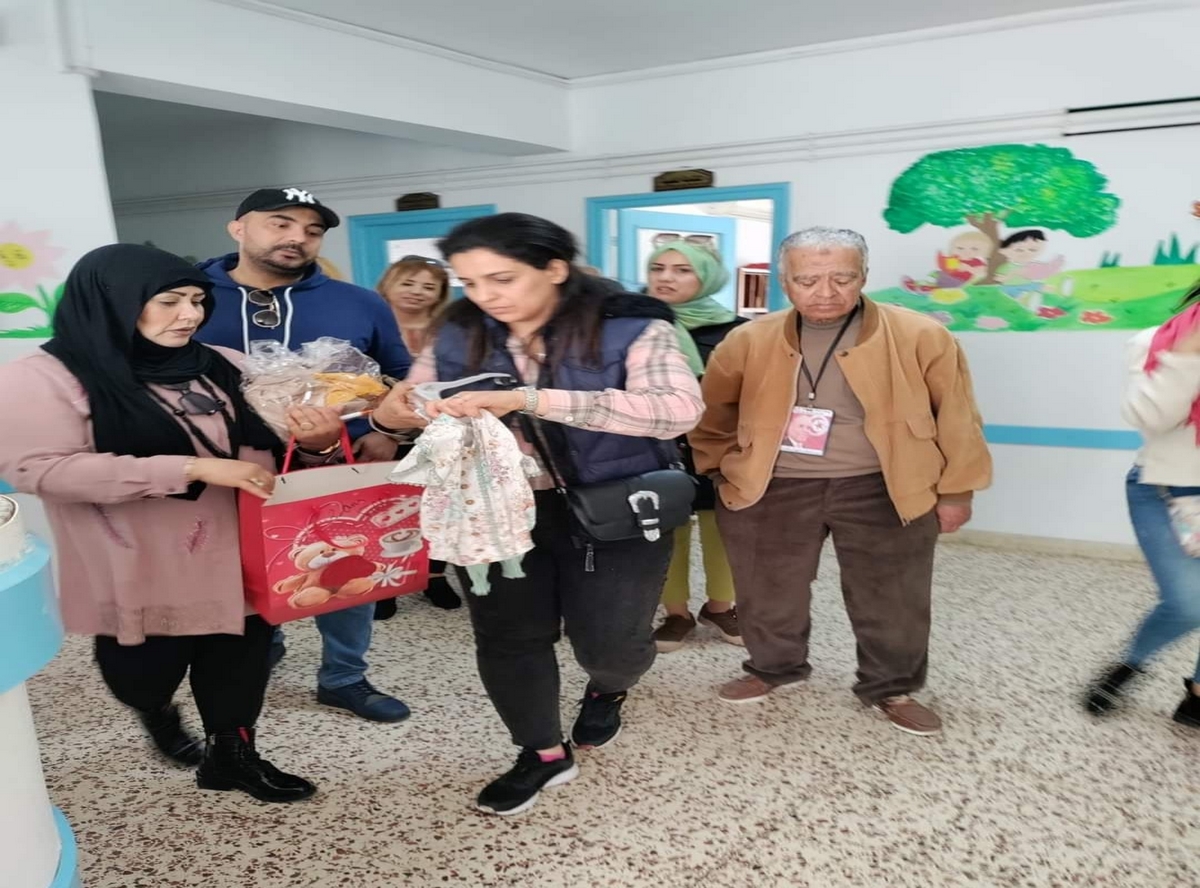 المنستير: تظاهرة تنشيطية وتوزيع هدايا العيد على عدد من الأطفال المقيمين بالمستشفى الجامعي فطومة بورقيبة