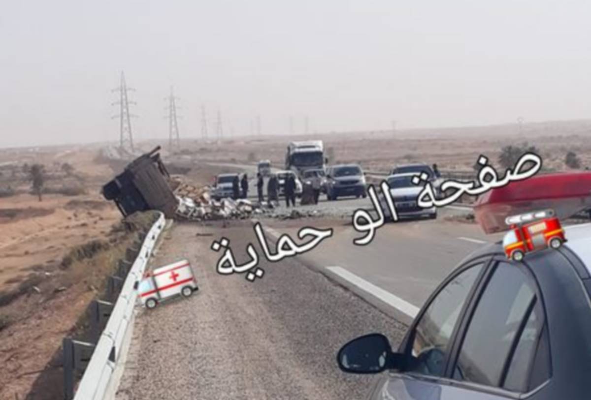 الطريق  السيارة صفاقس  قابس : انقلاب شاحنة