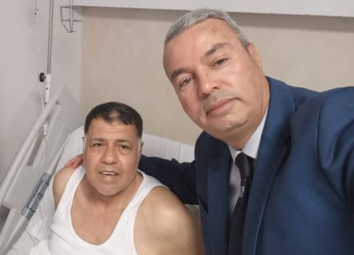 حارس  مرمى منتخبنا  الوطني  في  الارجنتين  مختار  النايلي يجري  عملية جراحيّة دقيقة