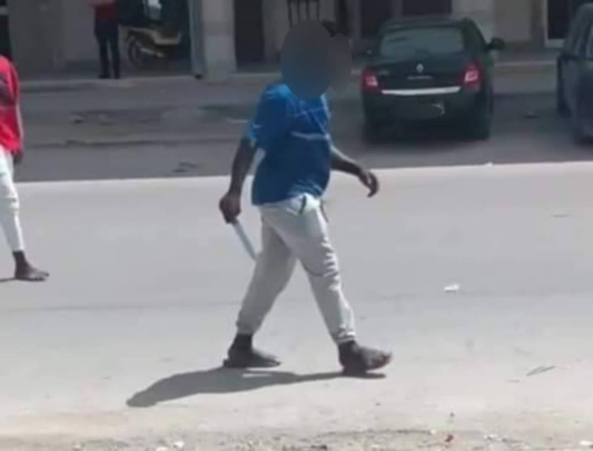 صفاقس : معركة  بالاسلحة  البيضاء ابطالها  افارقة جنوب  الصحراء
