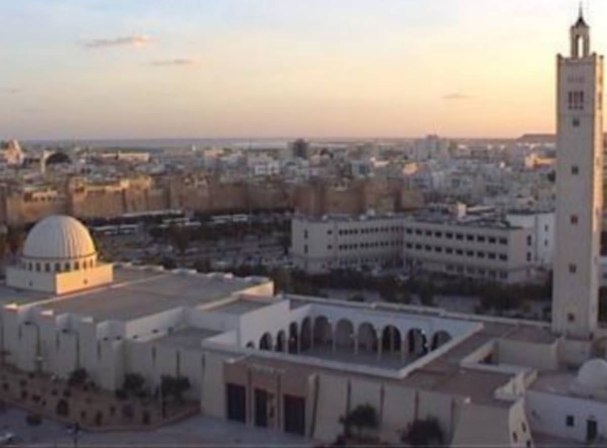 صفاقس : الفضاء المخصّص للتعزية  بجامع  سيدي اللخمي في  حالة  مزرية