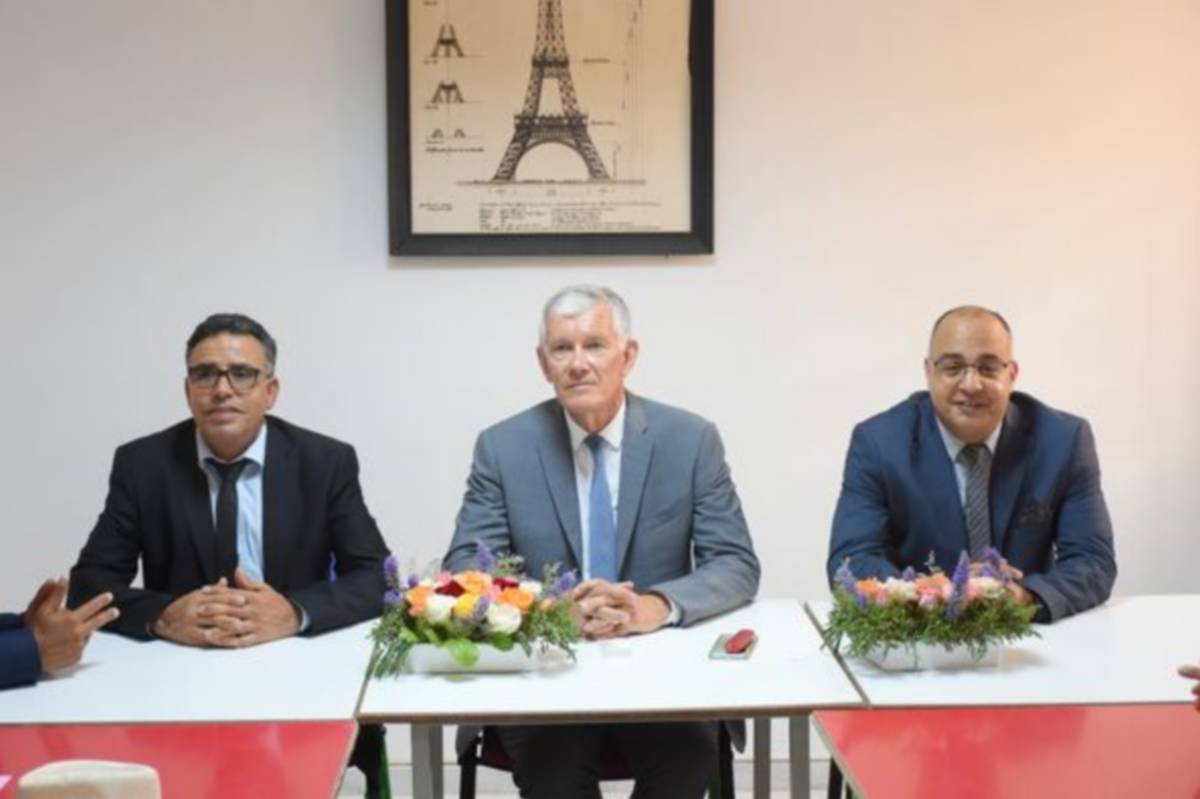 قفصة : سفير فرنسا في تونس يؤكّد إلتزام بلاده بتنفيذ مشروع المستشفى متعدّد الإختصاصات بالجهة