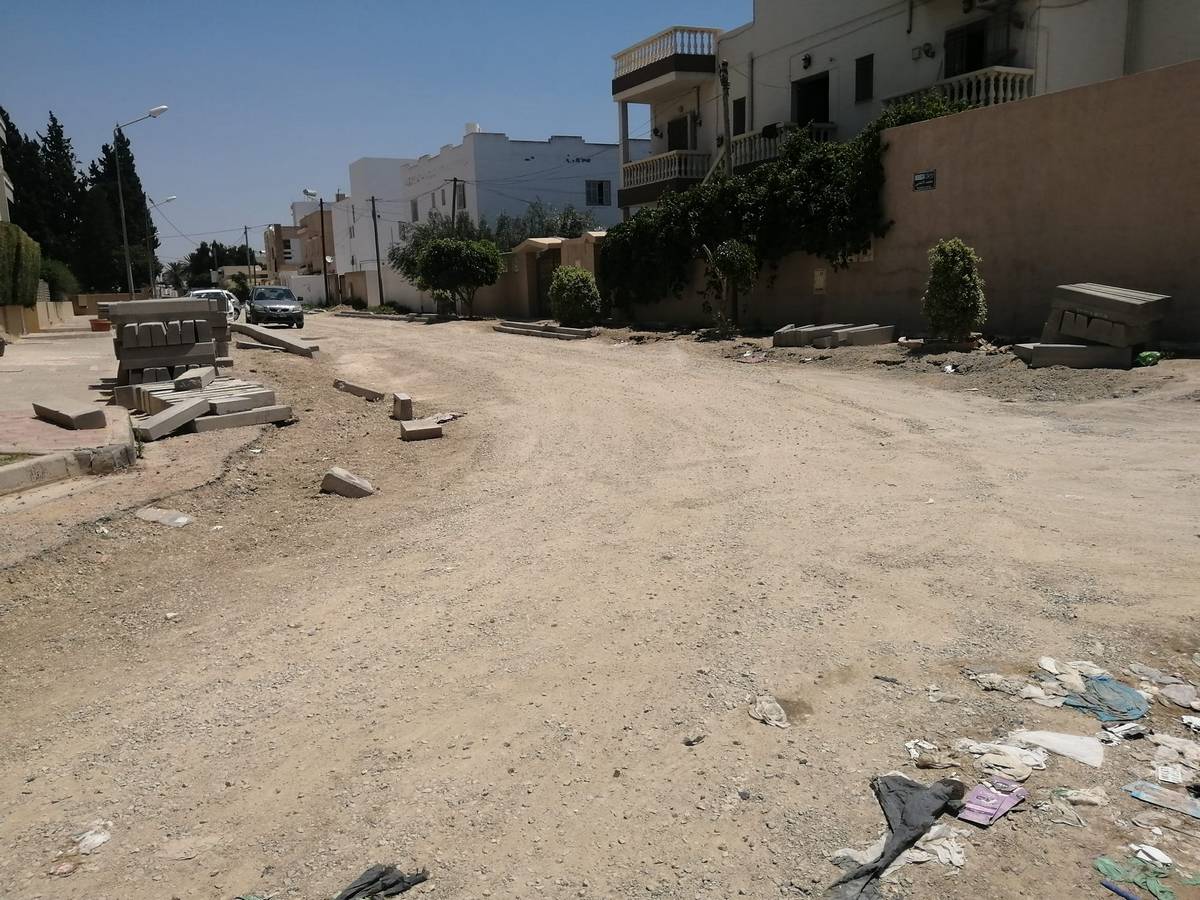 صفاقس: تذمّر  سكّان نهج الحبيب الشطي من  تقاعس مقاول  الطريق