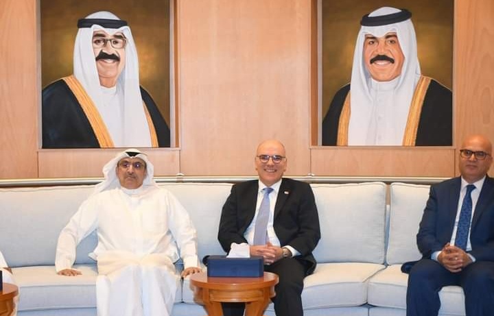 وزير الخارجية يلتقى مدير عام الصندوق الكويتي للتنمية الاقتصادية العربية.