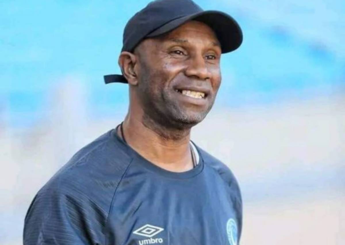 هل دخل  النادي  الصفاقسي  في اتصالات مع فلوران ابينجي  مدرب  الهلال السوداني؟