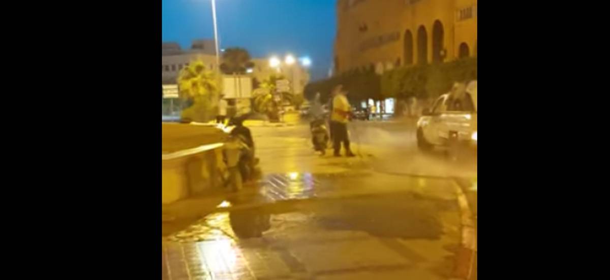 الادارة الجهويّة للتطهير بصفاقس تقوم بتعقيم باب الجبلي