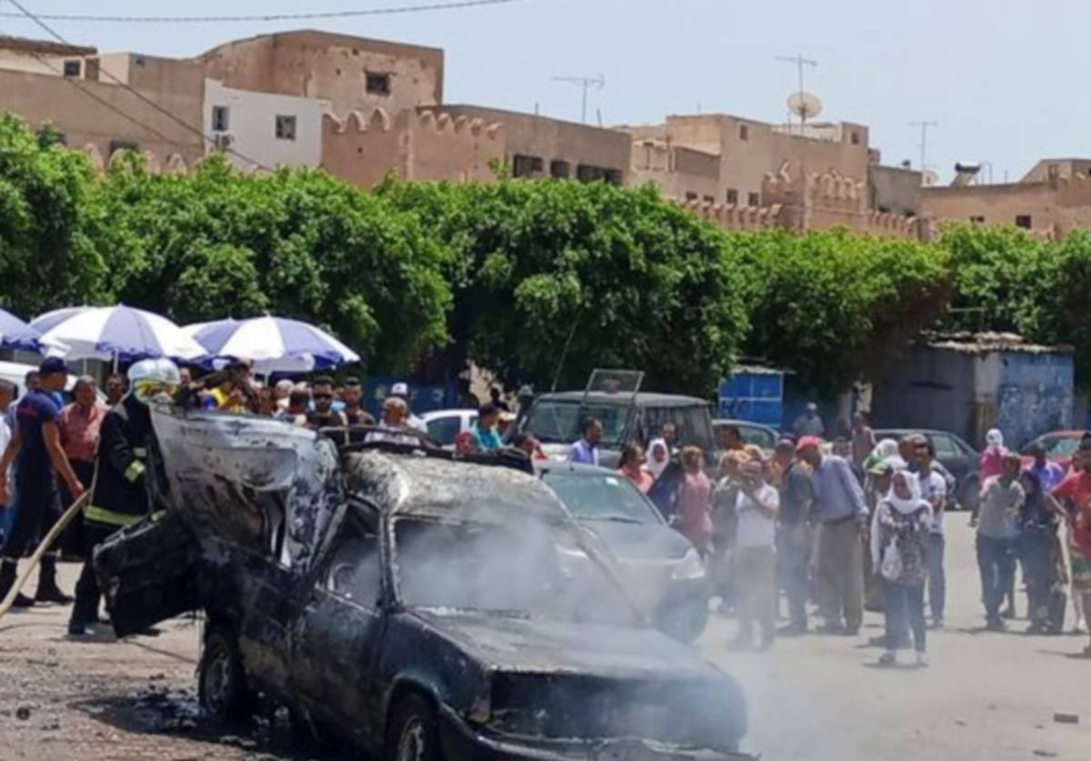 صفاقس :احتراق  سيّارة  بباب  الجبلي
