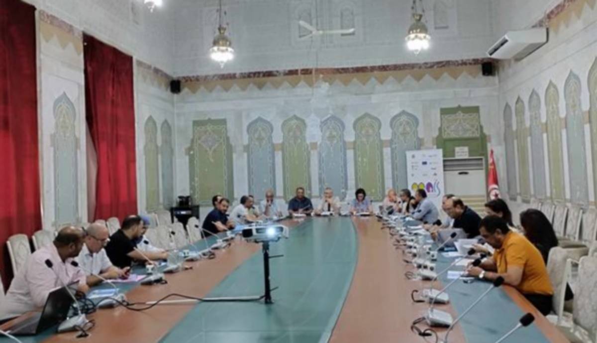 صفاقس :جلسة  عمل  لمتابعة سير مشروع التنقل النشيط والذكي بصفاقس