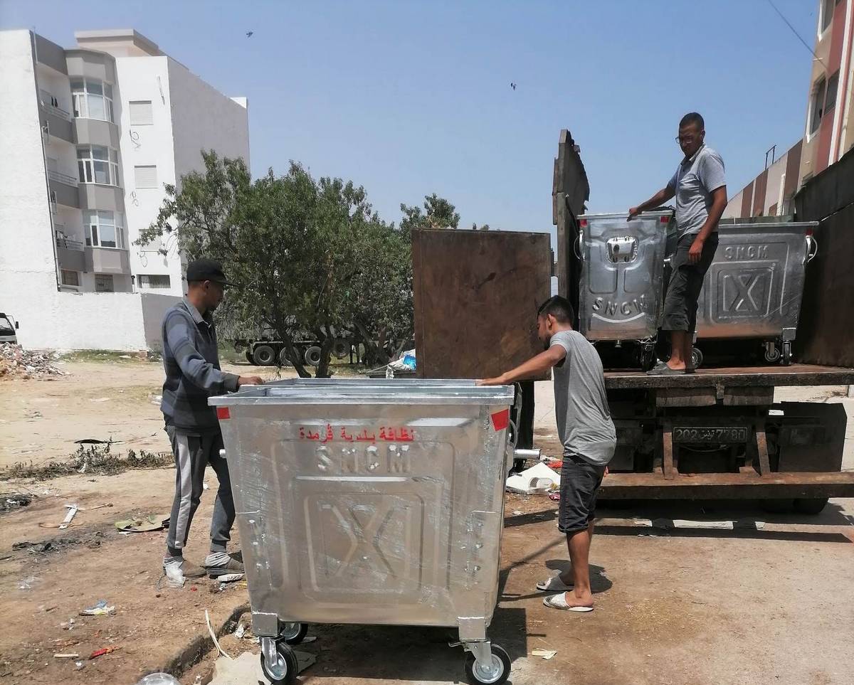 صفاقس  : مصلحة  النظافة ببلدية  قرمدة تقوم  بعمل جبّار  بعد  عيد  الاضحى