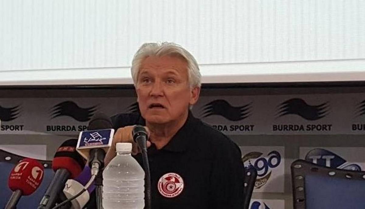 وفاء للمدرّب القدير هنري كاسبرجاك الذي أعطى الكثير رغم أنهم حاولوا إخراجه من الباب الصغير