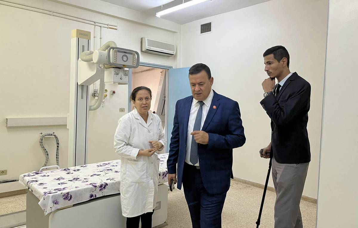 المعتمد الأول يقوم  بزيارات  فجئيّة  لعديد  الادارات بمدينة المحرس