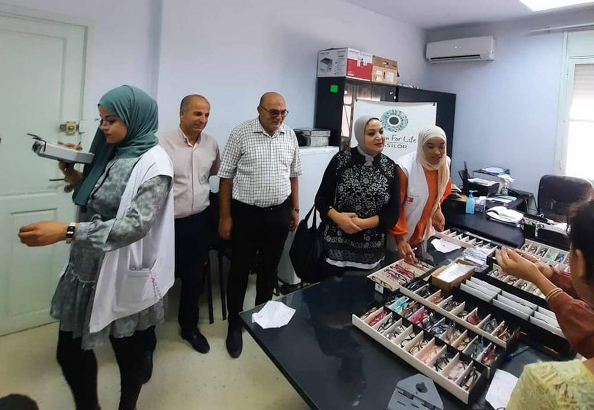 الادارة الجهوية للصحة بصفاقس تمكّن 74تلميذا من العائلات المعوزة من نظارات  طبيّة