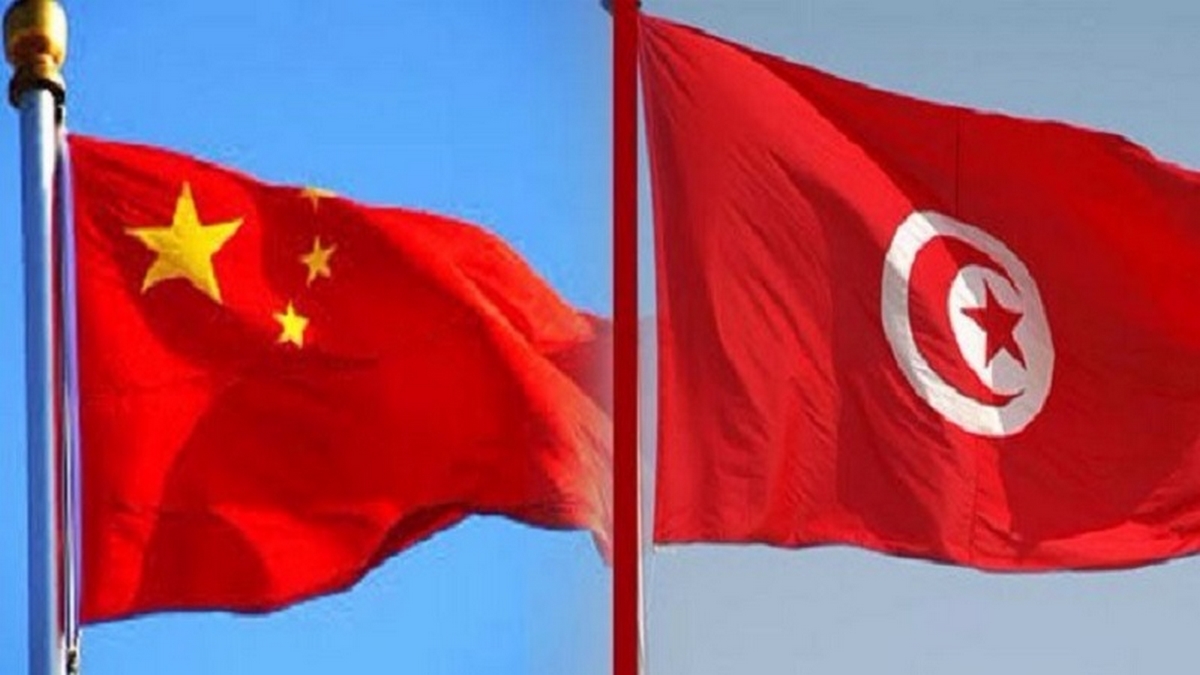 وزيرة التجارة تلتقى  سفير الصين بتونس.