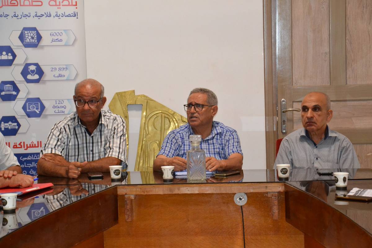 صفاقس : جلسة عمل لعرض مدى تقدّم أشغال مشاريع الطرقات