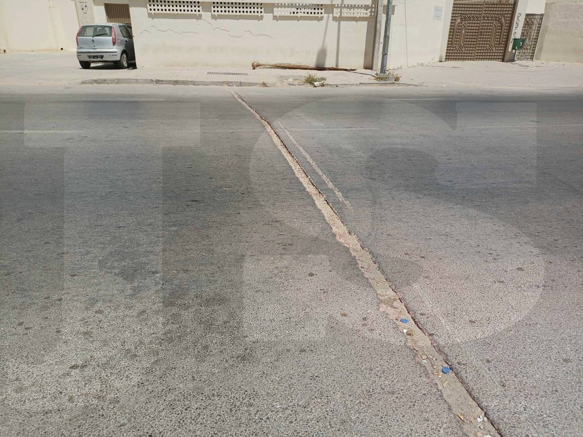 صفاقس :عمّال المناولة  يمزّقون الطرقات ويختفون