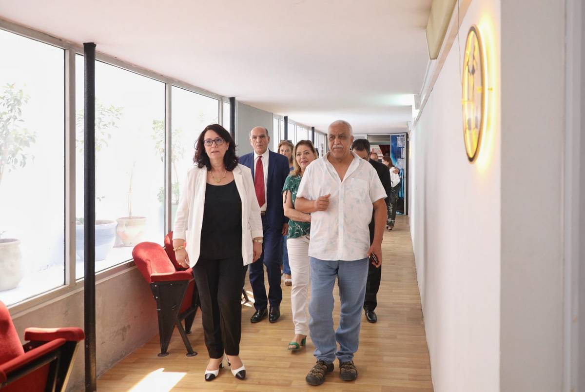 وزيرة الشؤون الثقافية تدشّن فضاء مختبر الإبداعي الثقافي الرقمي « Hub Créatif » بدار المسرحي بباردو