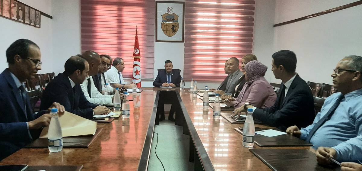 الحبيب بلغوثي يشرف على انعقاد الندوة الدورية للسادة المعتمدين