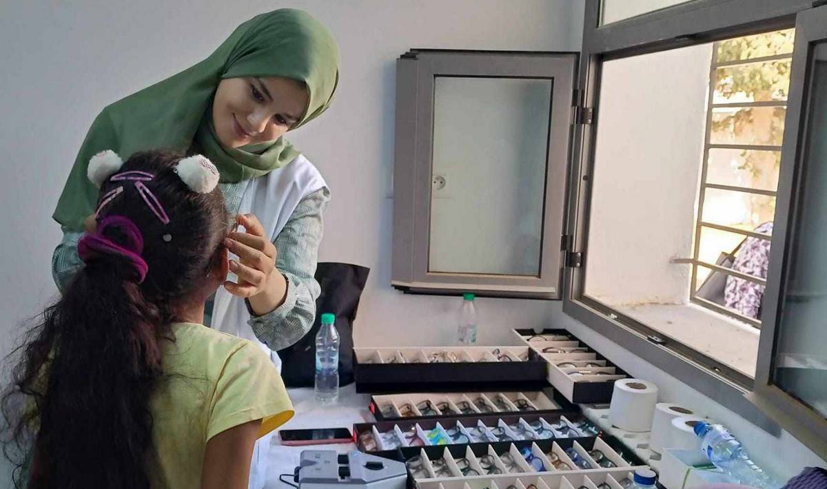 صفاقس : قافلة  صحّية لطب  العيون بالحنشة