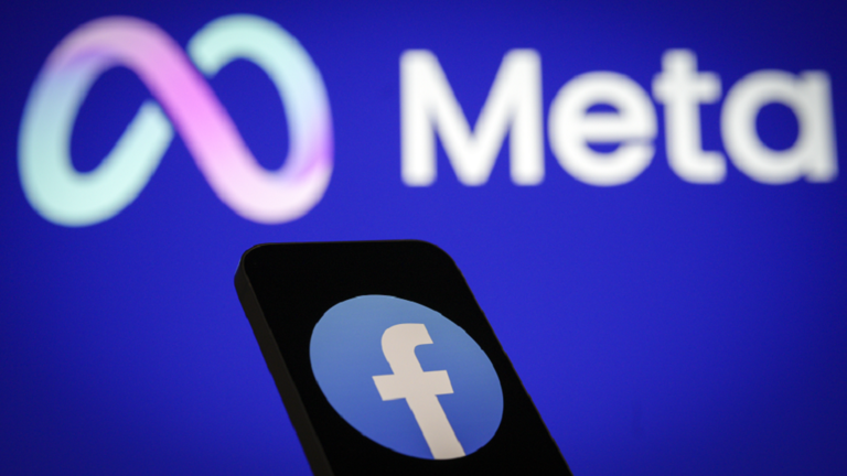 “فيسبوك” تستخدم بياناتك “سرا” لتدريب الذكاء الاصطناعي.. كيف يمكن منع ذلك؟