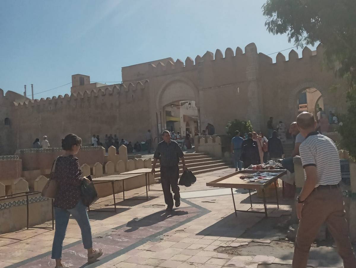 صفاقس : عودة الإنتصاب الفوضوي بباب الجبلي