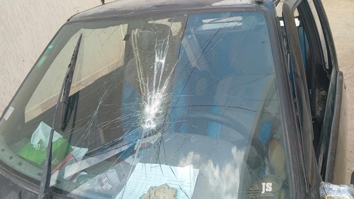 ماذا يجري بين كركر وإلجم القاء الحجارة على السيارات بالطريق السيارة؟