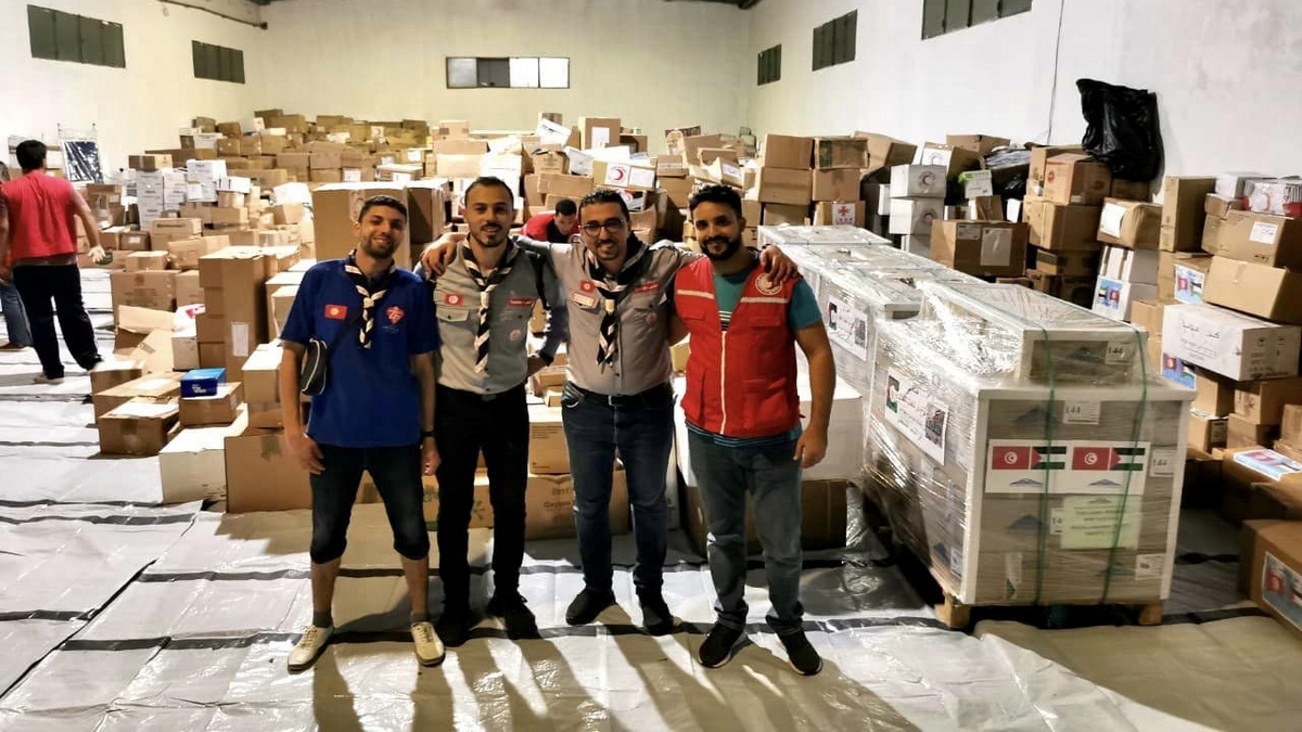 فوج دارشعبان الفهري للكشافة التونسية يسلم معدات طبية للشعب الفلسطيني
