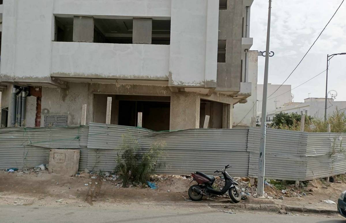 صفاقس عاجل : العثور على جثّة مهاجر  افريقي بعمارة مهجورة  باريانة غير منتهية الاشغال