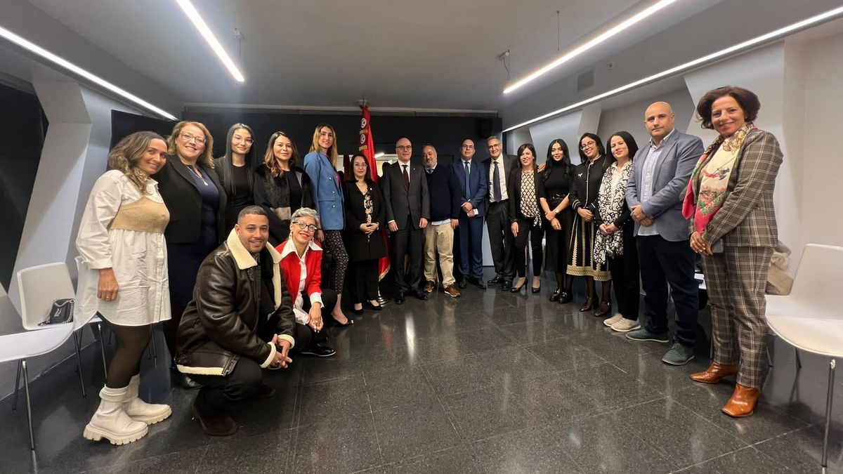 وزير الخارجية يلتقي الجالية التونسية في إسبانيا