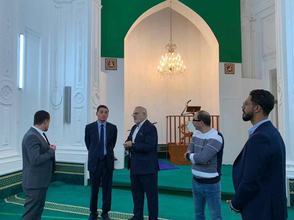 قنصل الجمهوريّة التونسية ببلارمو، يؤدي زيارة إلى جامع تونس بالمكان