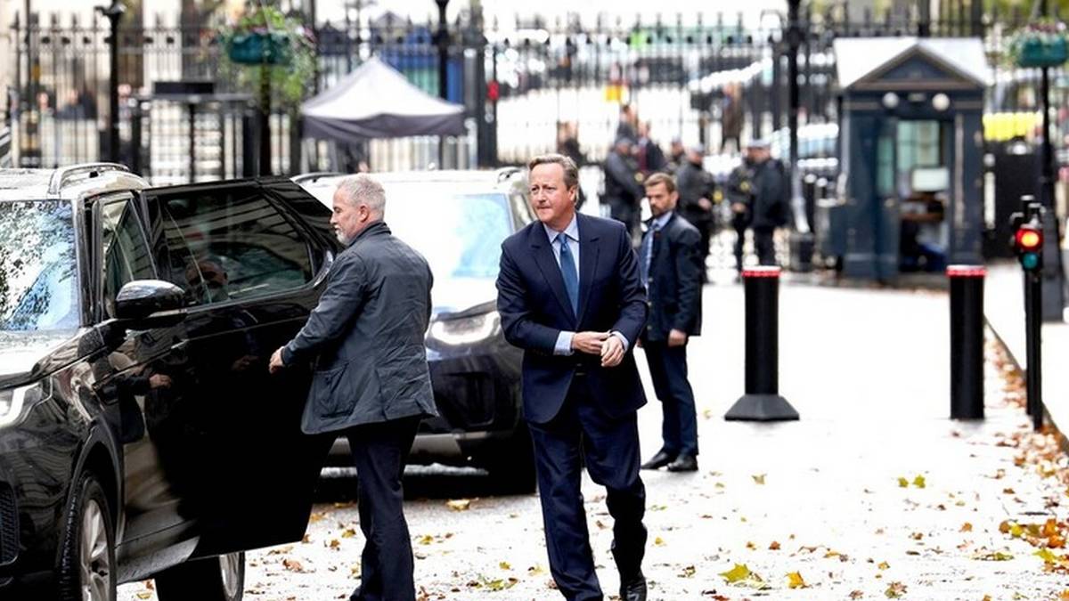 لندن.. أول تصريح لكاميرون بعد تعيينه وزيرا للخارجية