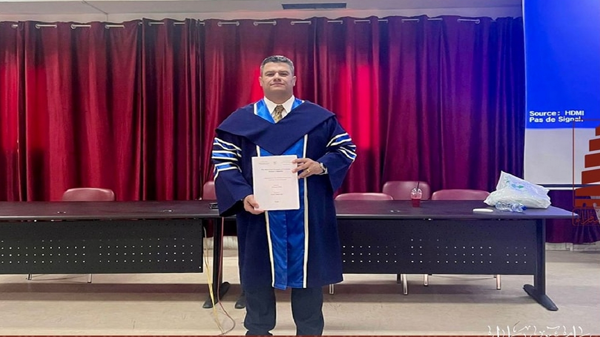 مُبتعث من جامعة سامراء يحصل على الدكتوراه بامتياز من تونس