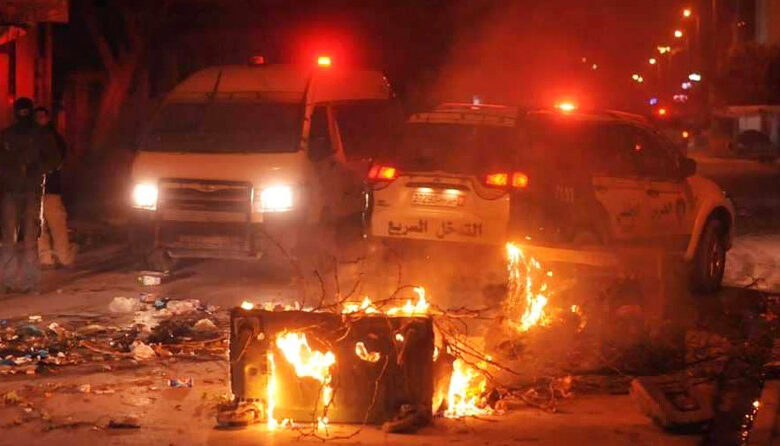 صفاقس : إطلاق سراح 4 شبان رشقوا قوات الأمن بالزجاجات الحارقة في أحداث حيّ النُور